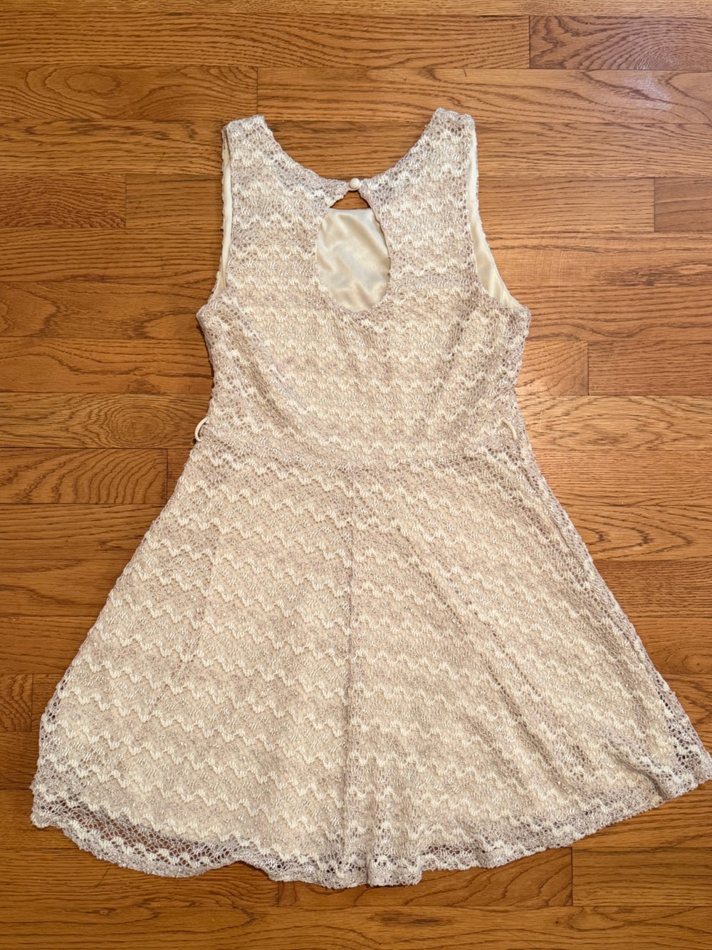 Sans Souci Cream Crochet Lace Fit & Flare Dress Size Large Juniors Boho Romantic - Picture 8 of 10
